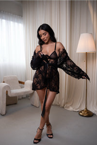 Kimono en Encaje agustina negro — Frente — Ker Lingerie